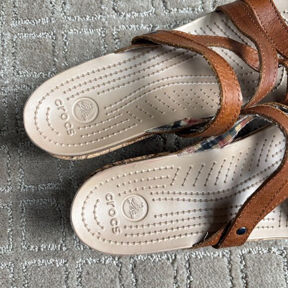 Crocs A-Leigh Sandal Cork Wedge Platform Women's 8 Brown Tan Leather Shoes - Picture 4 of 7